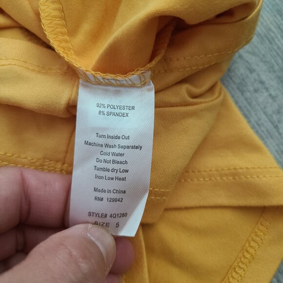 🏷 3/$15 or 5/$20 Btween girls Yellow Unicorn Romper with Floral Crown - Size 5 - Picture 9 of 9